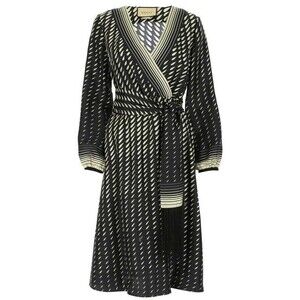 $2835 Gucci wrap silk dress IT36 US 4